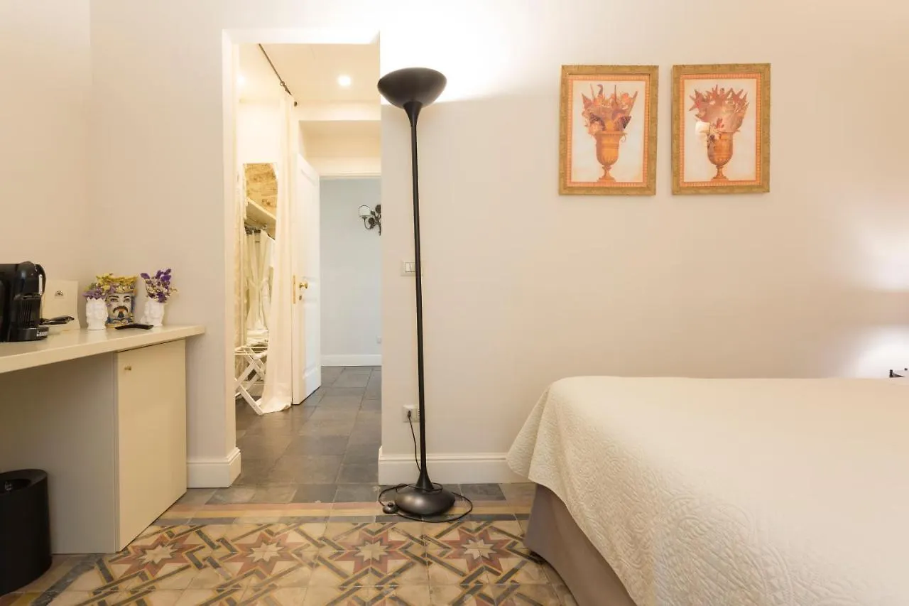 San Carlo Suites Noto 3*,