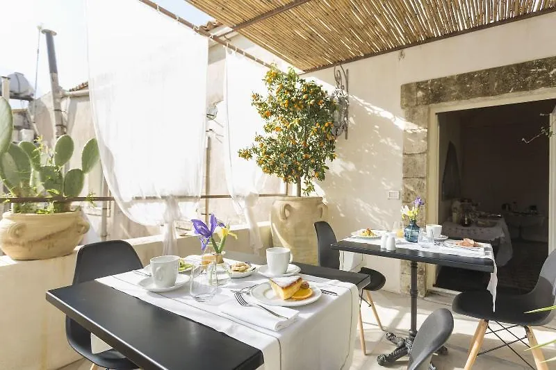 San Carlo Suites Noto 5*,