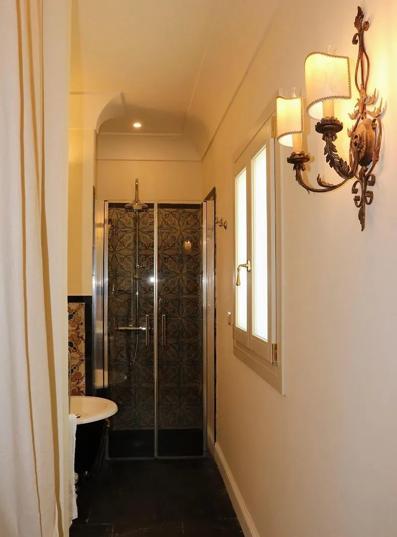 ***** Bed & Breakfast San Carlo Suites Noto Italy